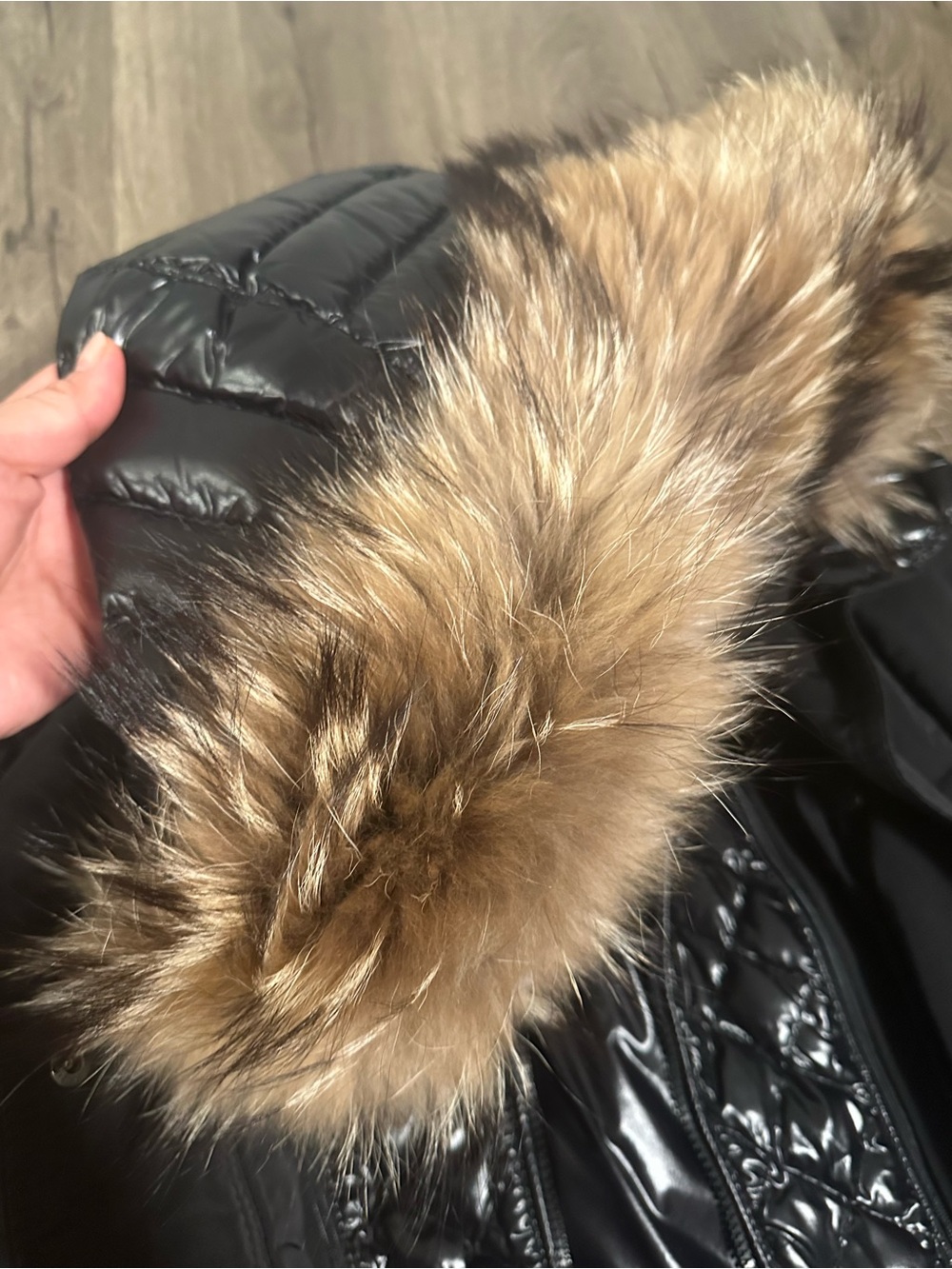 Authentic Moncler coat - Picture 7 of 8